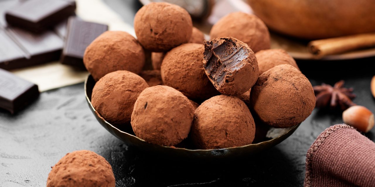 Шоколадные трюфели как приготовить - простой рецепт, ингредиенты для сладостей - Телеграф