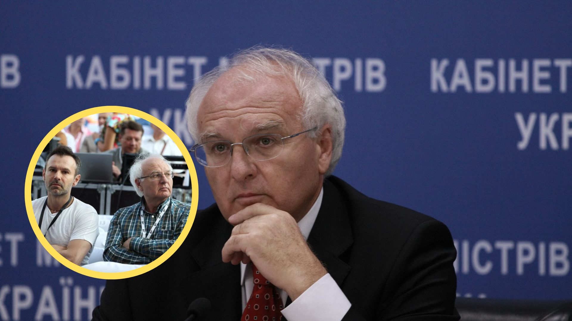 Портрет на палках замінили скромним пам'ятником: як виглядає могила батька Вакарчука у Львові