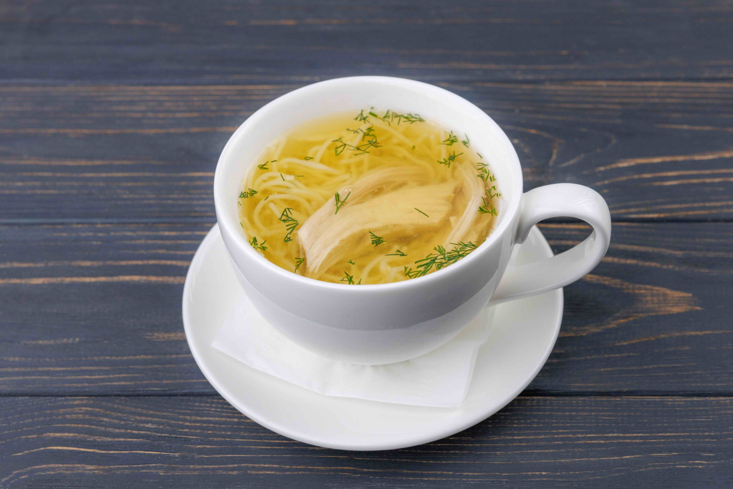 Після Великодня — саме те: як зварити прозорий і наваристий бульйон (відео)