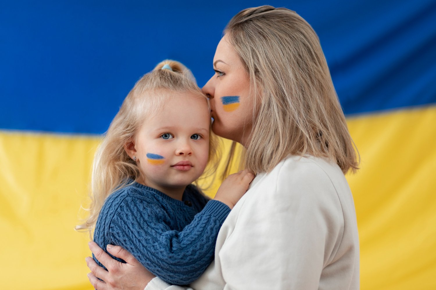 День захисту дітей 2026! Милі патріотичні листівки для маленьких і дорослих українців
