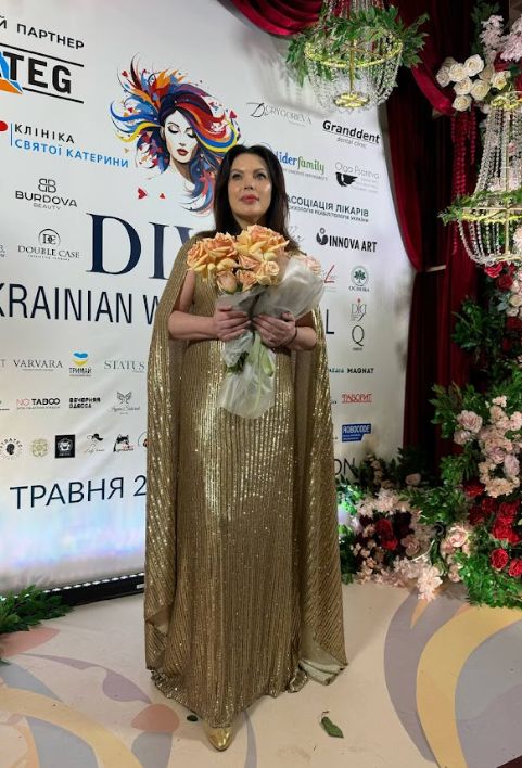 Дос деп аталатын жетілген әйелімен жыныстық қатынасқа арналған әуесқойлық секс видео