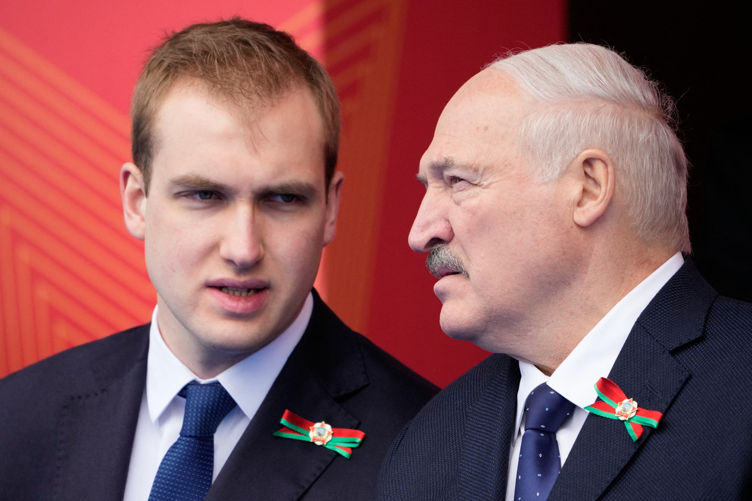 Коленька більше не краш. У мережі обговорюють улюбленого сина Лукашенка, який почав лисіти (фото)