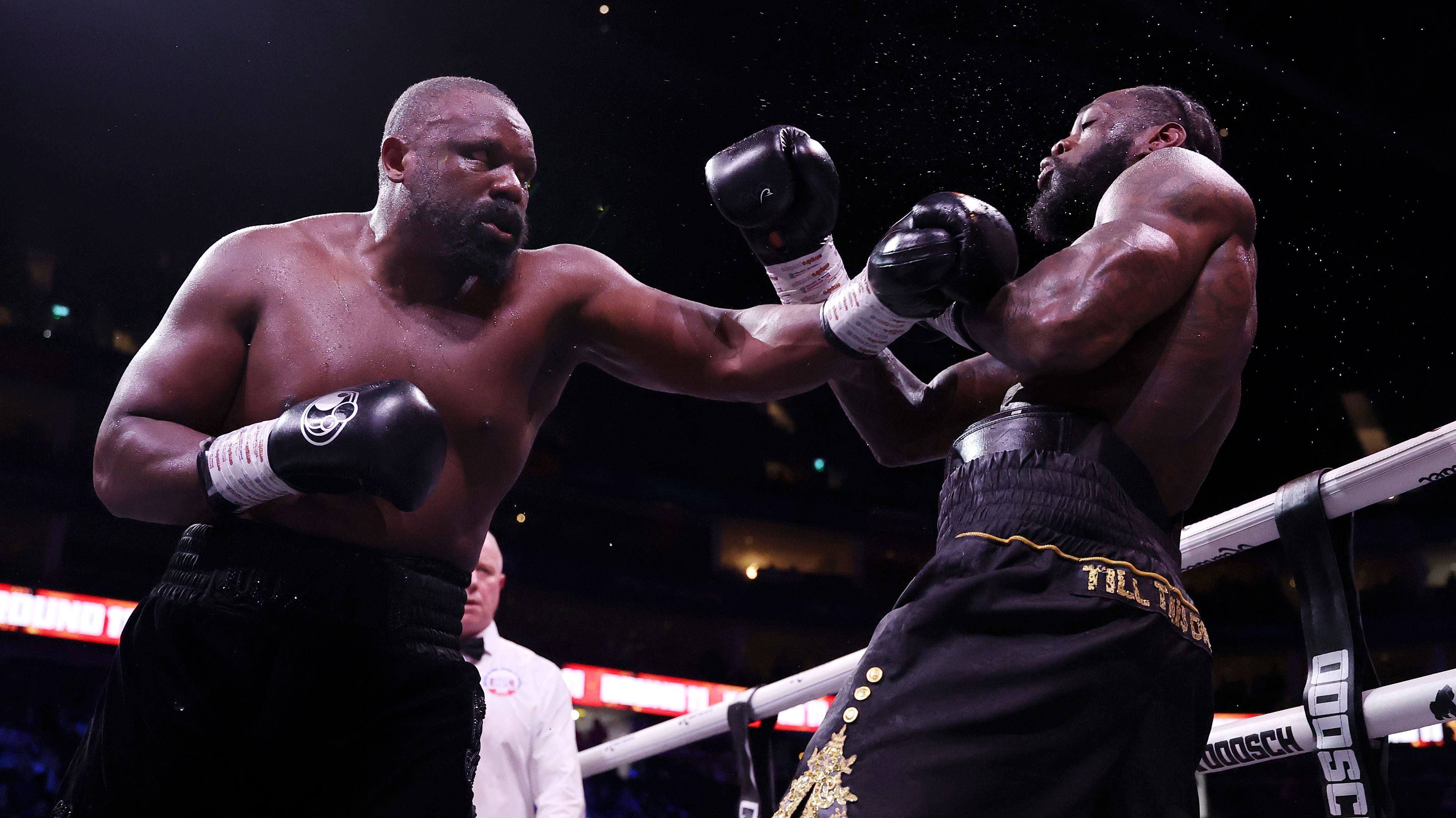 Чісора та Вайлдер провели бій року у вазі Усика (відео)
