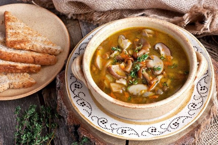 Как понять, что суп скис: 3 признака испорченного блюда и как этого избежать
