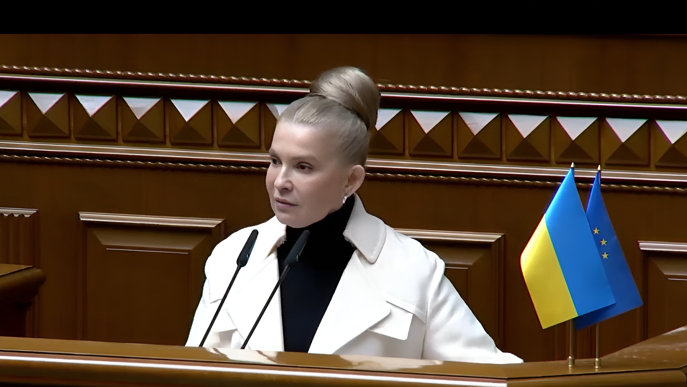 Юлія Тимошенко: Недопустимо продавати національні інтереси за високовартісні кредити