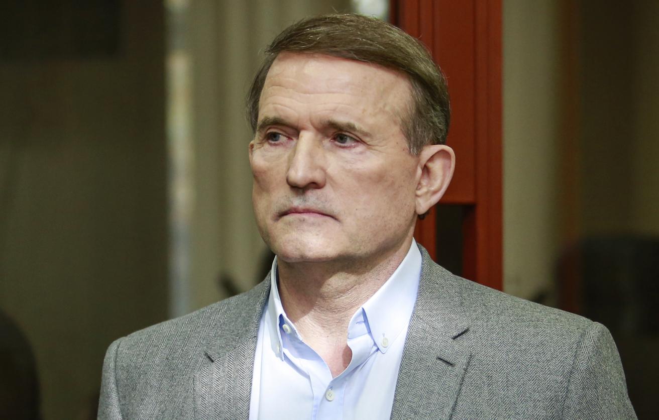 Схуд і змарнів: як зараз виглядає 71-річний Віктор Медведчук, який живе у Москві