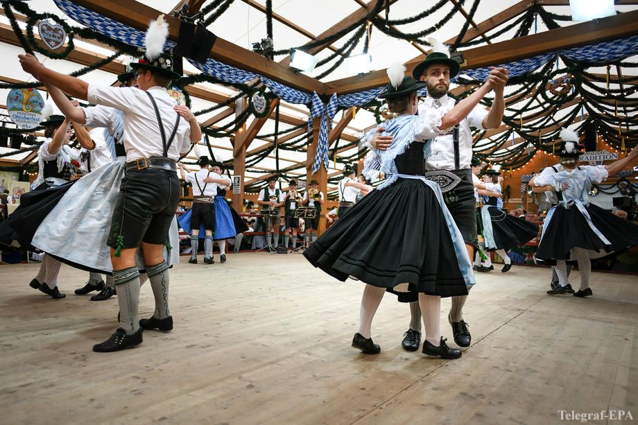 Октоберфест 2019 : Германия продолжает гулянья на фестивале пива. 