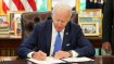 Байден підписав закон про допомогу Україні та ще двом країнам