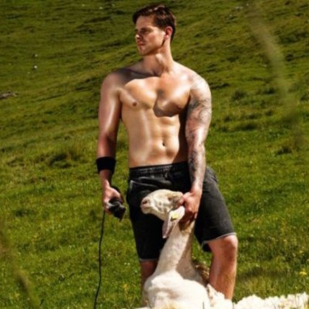 Эротика и овцы: сексуальные австрийские фермеры снялись для календаря  (Фото) - Телеграф