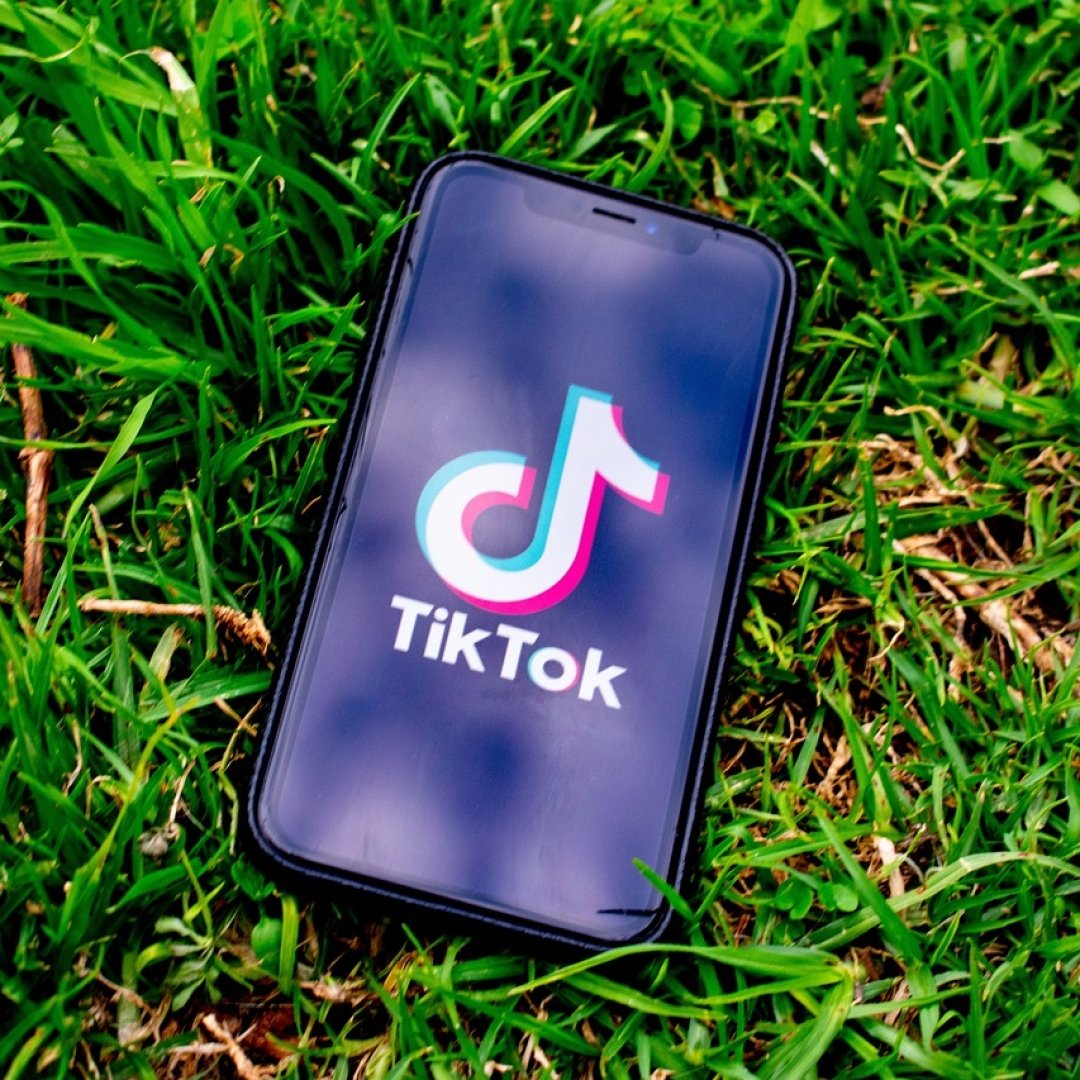 Освобождаем память на телефоне: как очистить кэш в TikTok (инструкция)