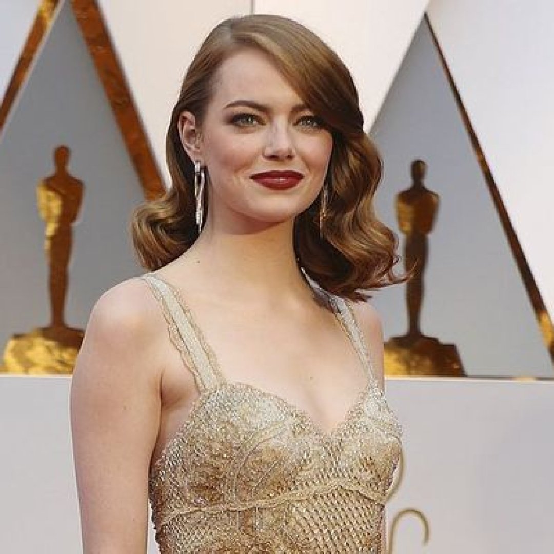 hairstyle for female thinning hair inward and outward curls