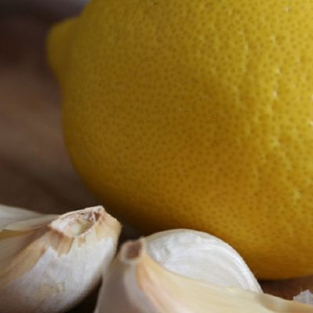 Лимонно-чесночная смесь – надежное средство для очистки сосудов