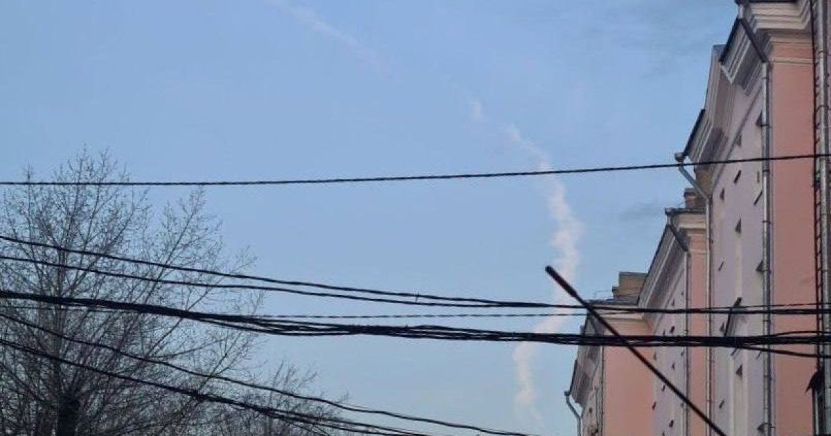 над городом. пво ночью.