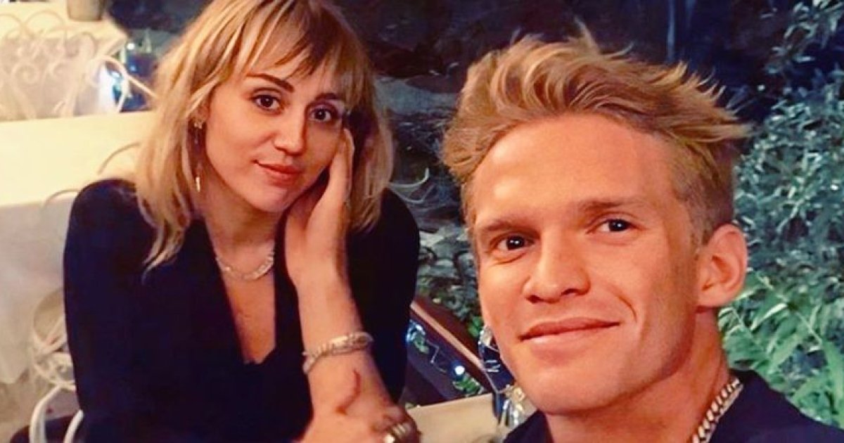 Голубки Майли Сайрус и Коди Симпсон на прогулке в Лос