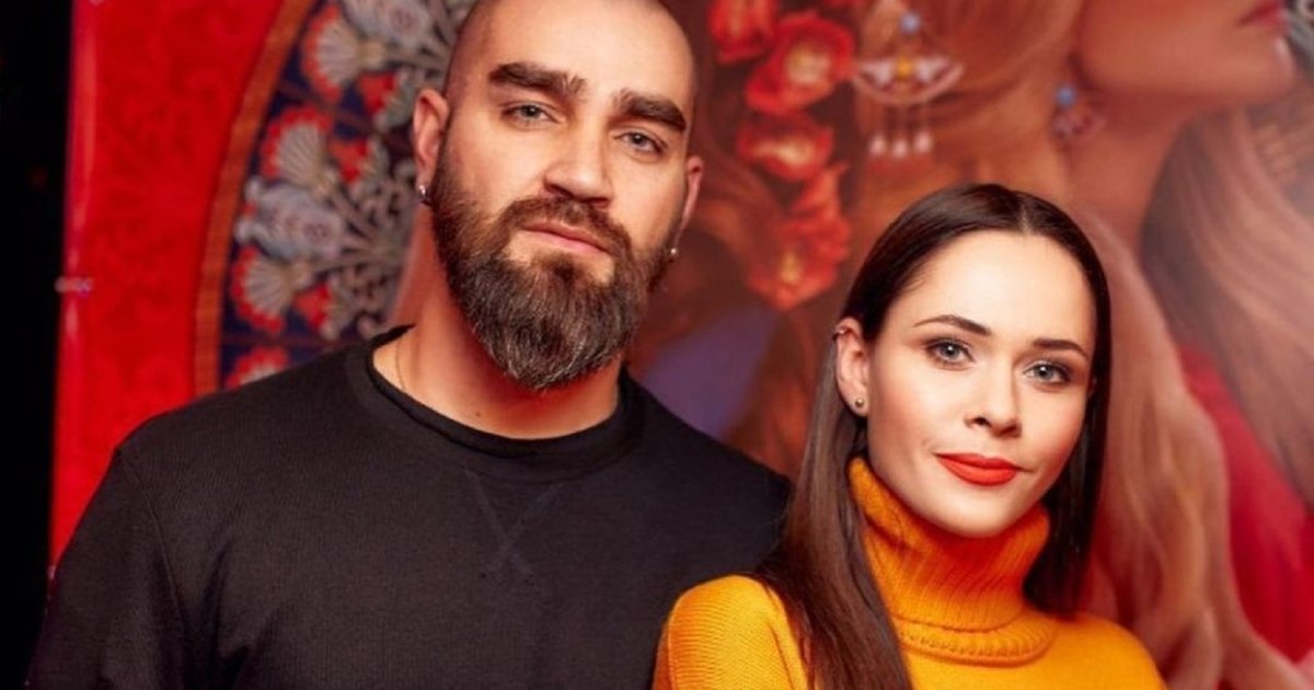 "Оголосили, що я вагітна": Юлія Саніна вперше відповіла, чи була у неї криза у стосунках з чоловіком