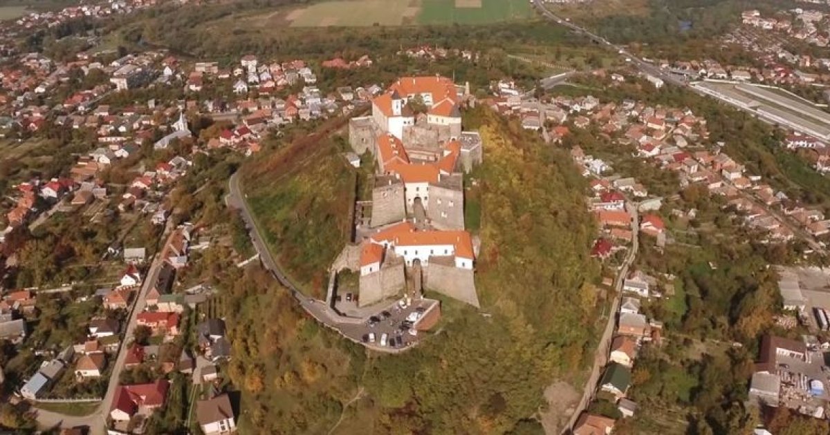 Замки закарпатья фото с названиями