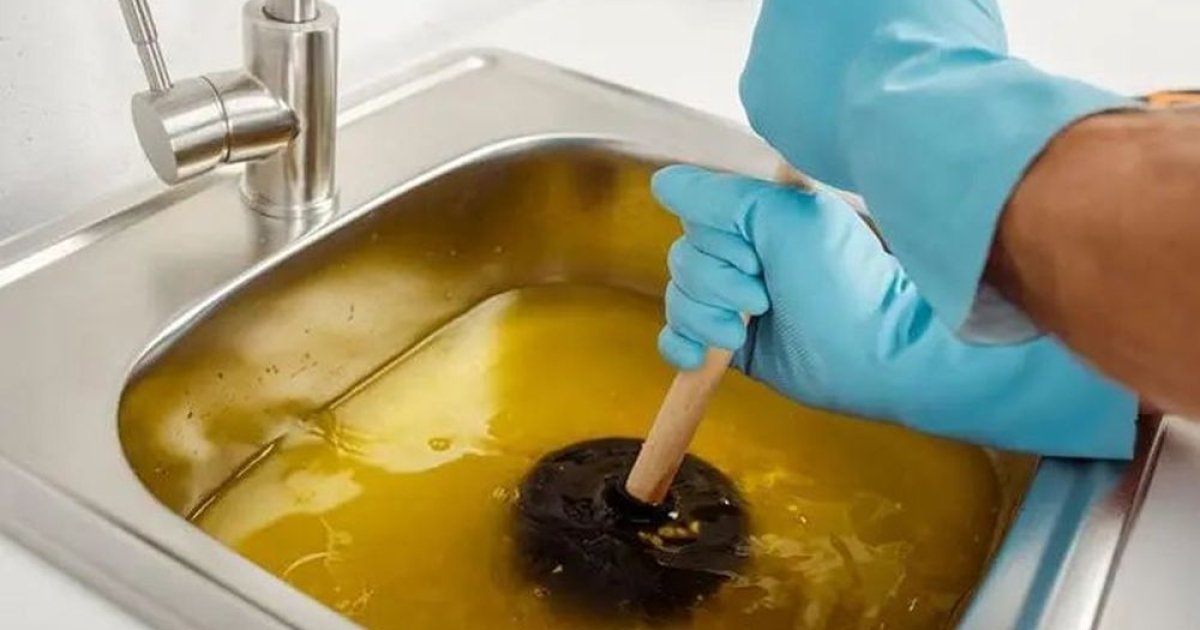 Как прочистить засор в раковине подручными средствами - эффективный ...