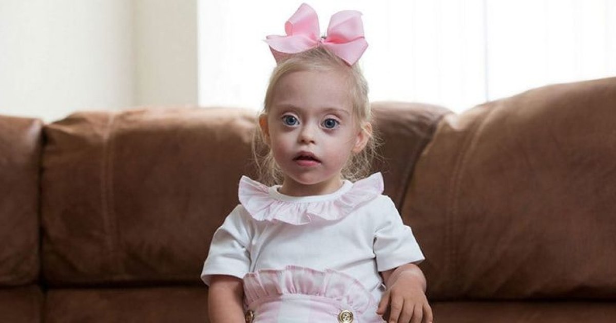 Ребенок 2 года сильный. Конни Сиборн. Конни Роуз синдром Дауна. Конни Роуз модель.