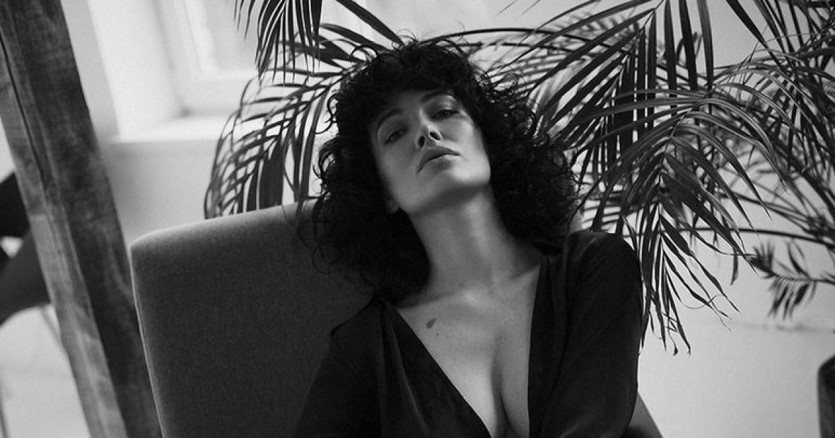 Даша Астафьева на интимных фото из домашнего фотоальбома