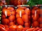 Що робити, якщо в банках шкірка на томатах тріскається — корисні поради