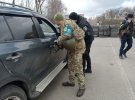 Некоторым водителям будут вручать повестки прямо на дороге