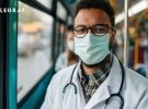 Надевайте маски в автобусе, чтобы защитить себя (фото создано с помощью ИИ)