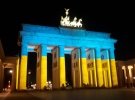 Бранденбурзькі ворота в Німеччині днями підсвітила у кольори України