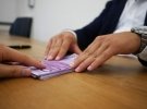 Украинцам могут списать кредиты за уничтоженное жилье: в сети заподозрили подвох