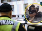 Не просто шел домой? Полиция объяснила жесткое задержание мужчины в Киеве (видео)