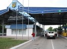 В основному чоловіків розвертають у пунктах пропуску