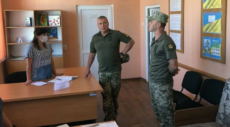 Евгений Борисов, ТЦК, военком, Евгения Борисова