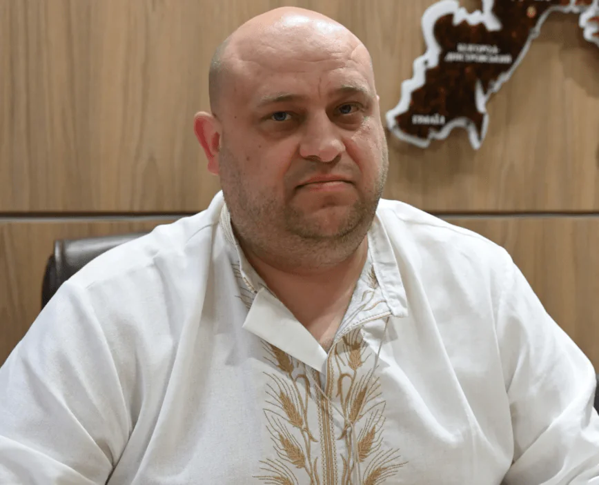 Олег Богельский, Амбер Гальбин