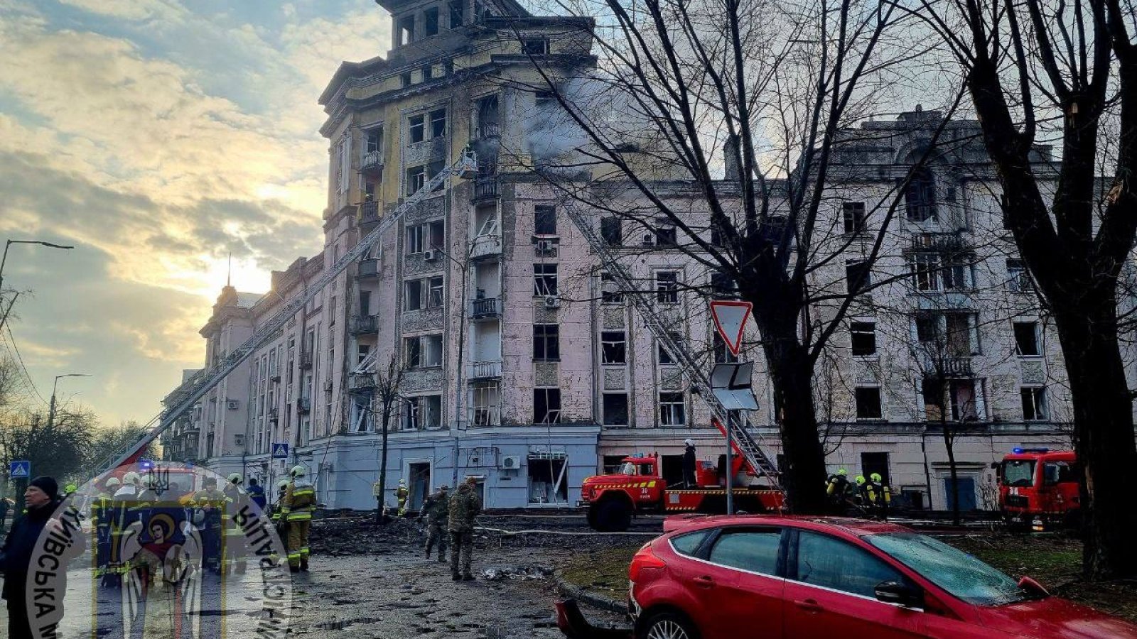 Дом на Татарке в Киеве после удара 21 марта, без света и тепла - ЖЭК не  помогает - Телеграф