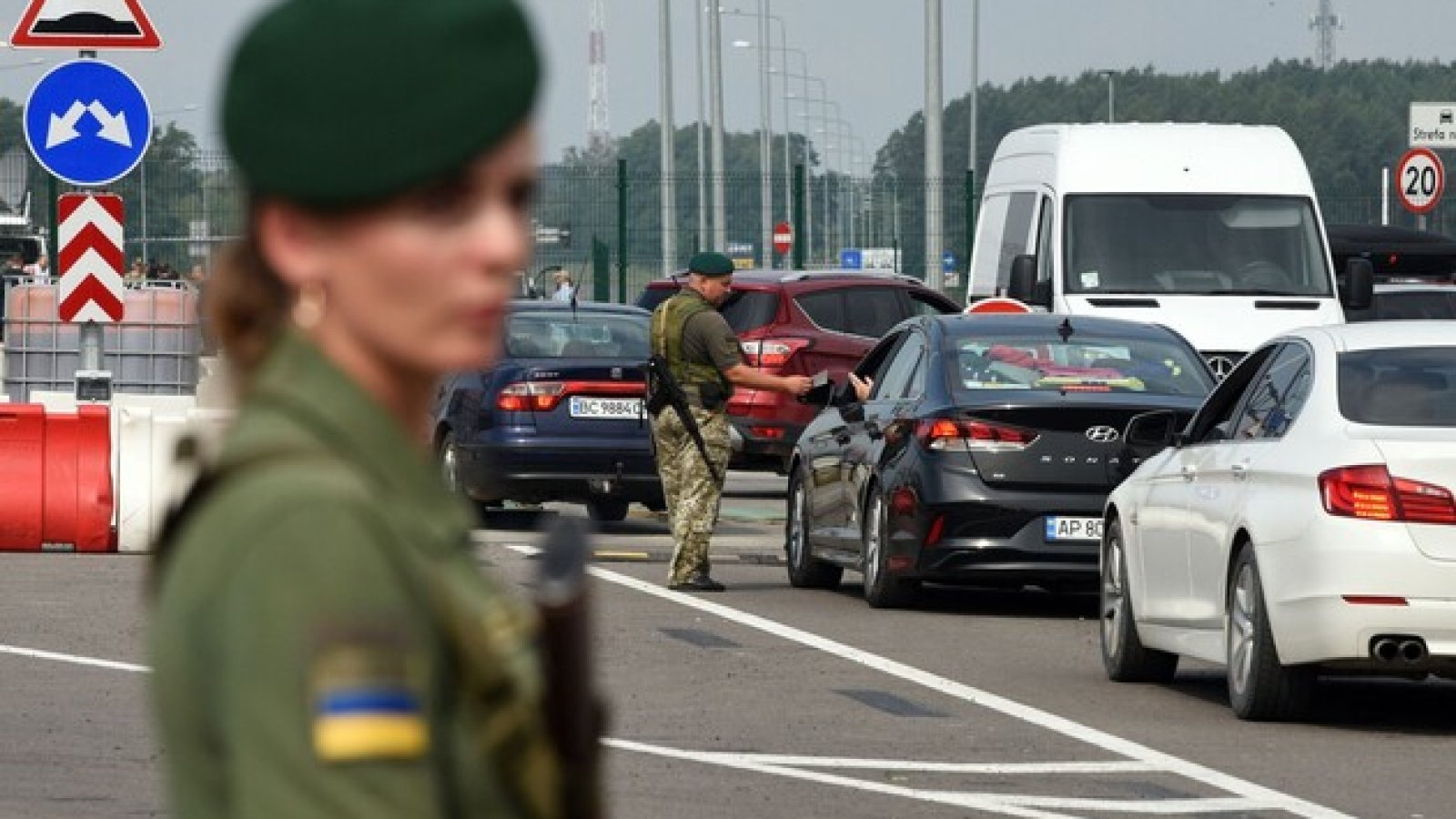 Выезд из Украины на собственном или чужом авто – нужно собрать  соответствующий пакет документов - Телеграф