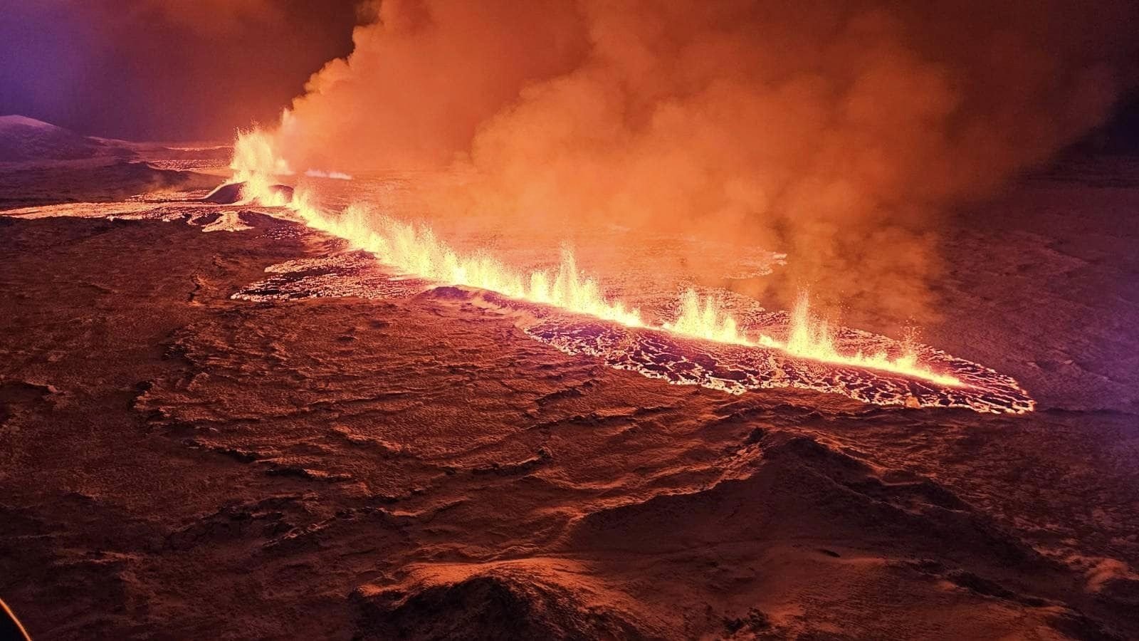 Мощное извержение вулкана в Индонезии попало на видео: Климат и экология: Среда обитания: эталон62.рф