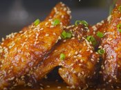 Апетитні курячі крильця в духовці