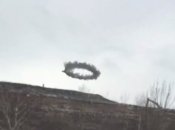 Черное кольцо в небе над свалкой в Подмосковье