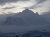 Над украинской антарктической станцией запечатлели редкое природное явление (фото)