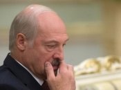 Глава беларуси продолжает балансировать "между капельками"