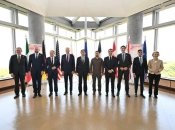 Лидеры стран мира на саммите "Большой семерки"