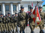 Польская армия выглядит красиво, но только на парадах