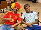 Ламин Ямаль (справа) с отцом