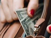 Який колір гаманця принесе багатство