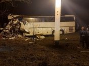 Росіяни загинули у страшній ДТП: у Краснодарському краї рейсовому автобусу знесло кабіну (відео)