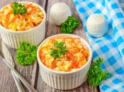 Салат з корейською морквою та сиром готується нашвидкуруч