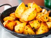 Как приготовить жареный картофель в духовке - рецепт