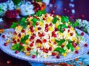 Такой салат эффектно смотрится на праздничном столе