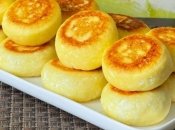 Незвичайні сирники із бананами