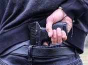 Пистолет и граната оказались не боевыми