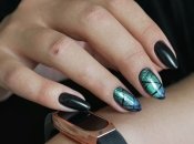 Мармуровий манікюр у тренді